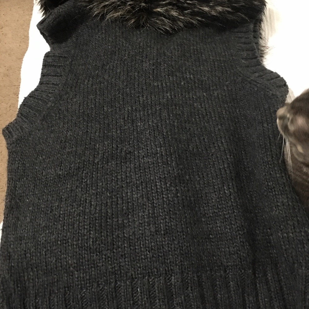 vest - Picture 2 of 4